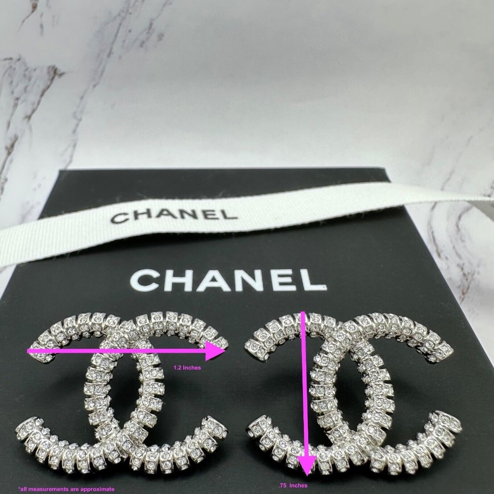 ❌❌ SOLD Chanel 2023 Big Interlocking CC Logo Crystal Stud Statement New Earrings - Picture 7 of 12